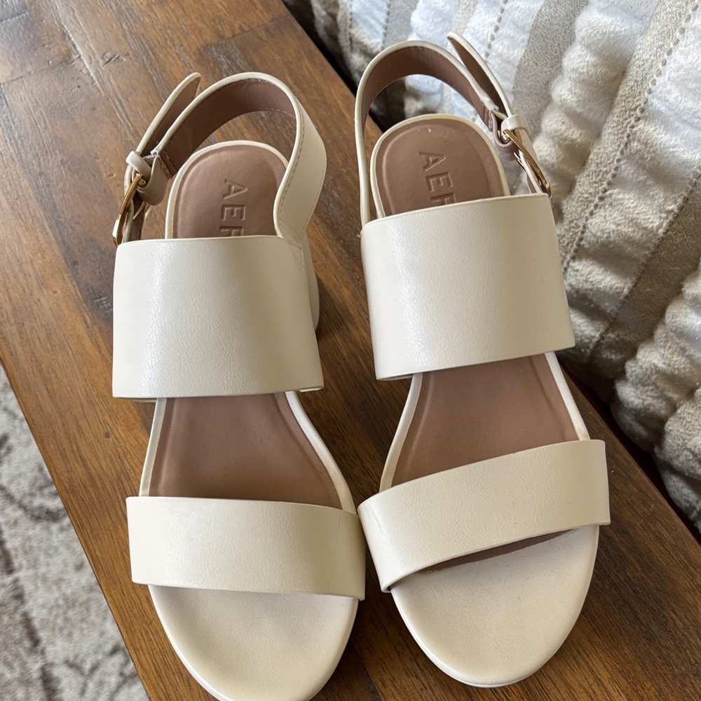 AEROSOLES Cream Platform Block Heel Sandals - Picture 4 of 7